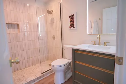 Bath - 200 Golf View Dr #B4, Branson, MO 65616 photo 1 of 4