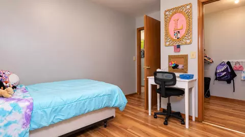 Bedroom - 64 Lester St, Bakersfield, MO 65609 photo 2 of 4