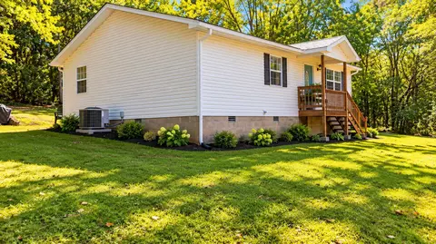 Exterior - 64 Lester St, Bakersfield, MO 65609 photo 5 of 8