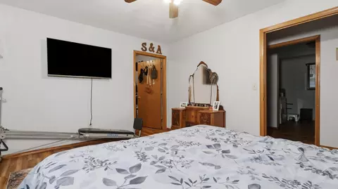 Bedroom - 64 Lester St, Bakersfield, MO 65609 photo 3 of 4