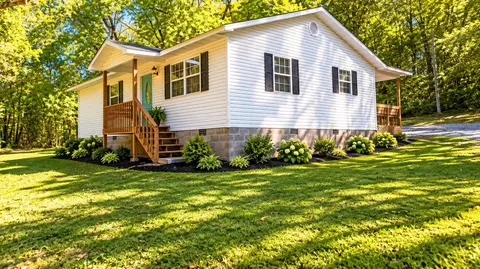 Exterior - 64 Lester St, Bakersfield, MO 65609 photo 7 of 8