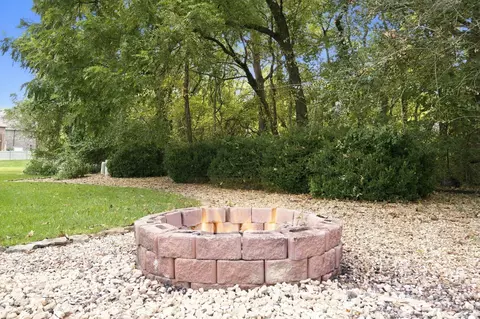 Exterior - 2328 S Wind Rose Pl, Springfield, MO 65809 photo 10 of 11