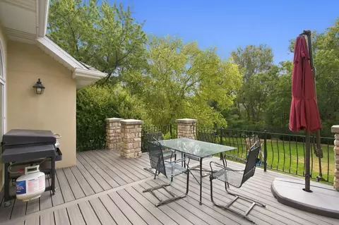 Exterior - 2328 S Wind Rose Pl, Springfield, MO 65809 photo 8 of 11