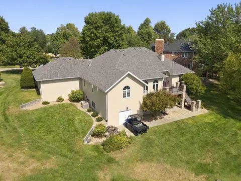 View/Area - 2328 S Wind Rose Pl, Springfield, MO 65809 photo 2 of 7