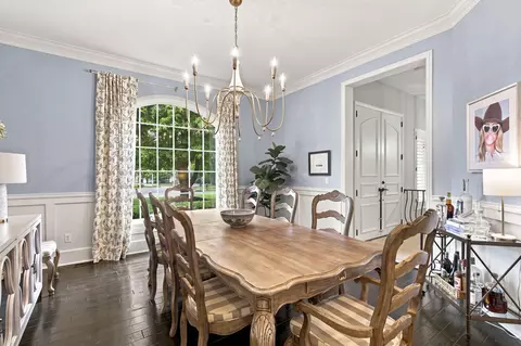 Dining - 2328 S Wind Rose Pl, Springfield, MO 65809 photo 3 of 6