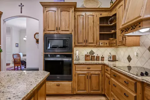 Kitchen - 1272 Hayden Ct, Springfield, MO 65804 photo 5 of 6