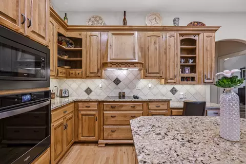 Kitchen - 1272 Hayden Ct, Springfield, MO 65804 photo 4 of 6