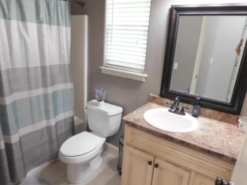 Bath - 848 S Black Sands Ave, Nixa, MO 65714 photo 1 of 4