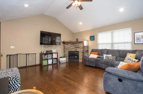 Living - 1095 E Daisy Falls Dr, Nixa, MO 65714 photo 1 of 4
