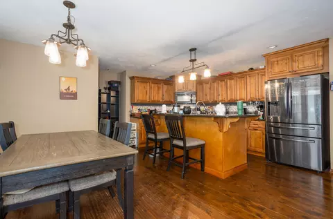 Dining - 1095 E Daisy Falls Dr, Nixa, MO 65714 photo 1 of 3