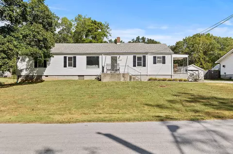 Exterior - 2119 W Farm Road 98 Dr, Springfield, MO 65803 photo 2 of 4