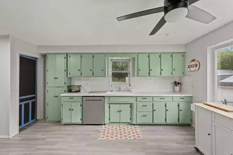 Kitchen - 2119 W Farm Road 98 Dr, Springfield, MO 65803 photo 1 of 4