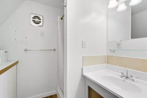 Bath - 353 Deep Water Cir, Reeds Spring, MO 65737 photo 1 of 1