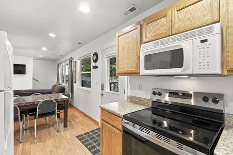 Kitchen - 423 Eagle Dr, Reeds Spring, MO 65737 photo 2 of 2