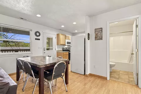 Dining - 423 Eagle Dr, Reeds Spring, MO 65737 photo 2 of 2