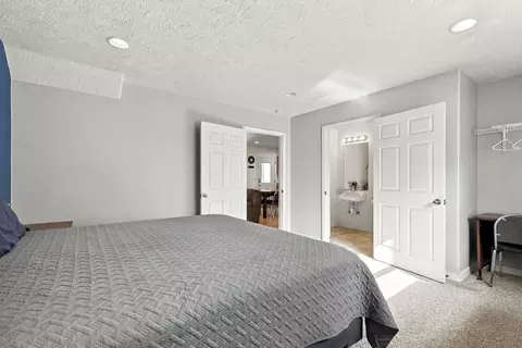 Bedroom - 423 Eagle Dr, Reeds Spring, MO 65737 photo 2 of 6