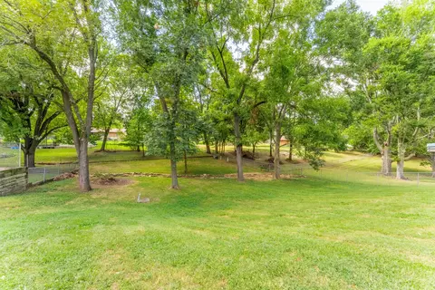 Exterior - 2305 Westwind Dr, Ozark, MO 65721 photo 6 of 33