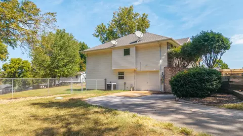 Exterior - 2305 Westwind Dr, Ozark, MO 65721 photo 29 of 33