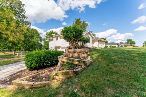 Exterior - 2305 Westwind Dr, Ozark, MO 65721 photo 20 of 33