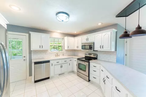 Kitchen - 2305 Westwind Dr, Ozark, MO 65721 photo 1 of 4