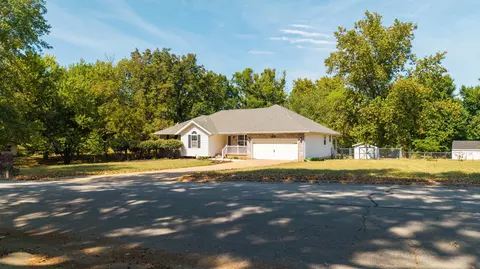 Exterior - 2305 Westwind Dr, Ozark, MO 65721 photo 27 of 33