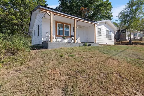 Exterior - 202 E Grand Ave, Ava, MO 65608 photo 5 of 7
