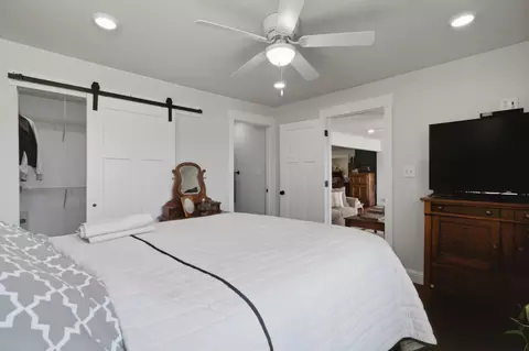 Bedroom - 14103 Beeler Rd, Cabool, MO 65689 photo 2 of 5