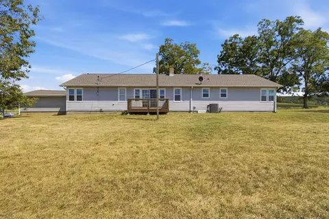 Exterior - 14103 Beeler Rd, Cabool, MO 65689 photo 3 of 8