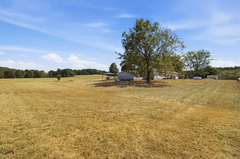 Exterior - 14103 Beeler Rd, Cabool, MO 65689 photo 2 of 8