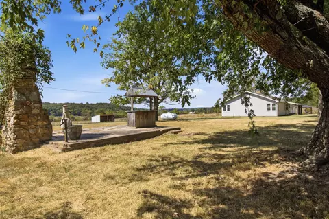 Exterior - 14103 Beeler Rd, Cabool, MO 65689 photo 7 of 8