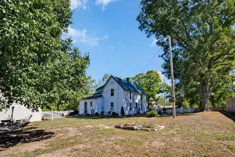 Exterior - 605 S Hemphill Ave, Crane, MO 65633 photo 7 of 9