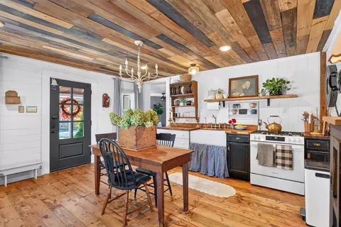 Kitchen - 605 S Hemphill Ave, Crane, MO 65633 photo 2 of 3