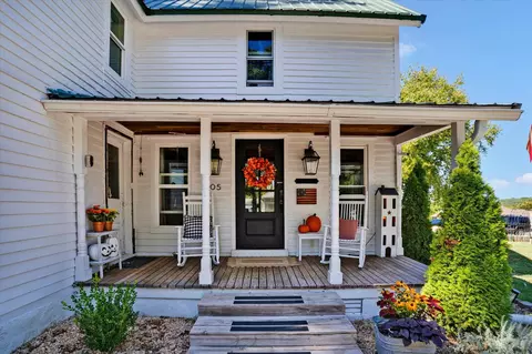 Exterior - 605 S Hemphill Ave, Crane, MO 65633 photo 5 of 9
