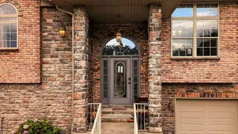 Entry Way - 5761 S Fairview Ave, Springfield, MO 65810 photo 1 of 2
