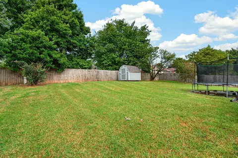 Exterior - 5761 S Fairview Ave, Springfield, MO 65810 photo 5 of 8
