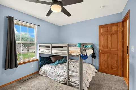 Bedroom - 5761 S Fairview Ave, Springfield, MO 65810 photo 4 of 8