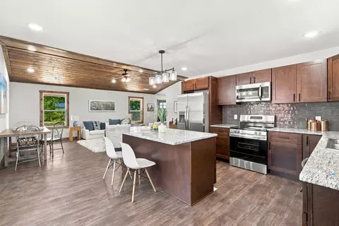Kitchen - 4005 State Highway D, Crane, MO 65633 photo 2 of 3