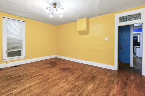 Living - 1908 N Robberson Ave, Springfield, MO 65803 photo 2 of 3
