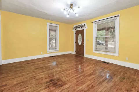 Living - 1908 N Robberson Ave, Springfield, MO 65803 photo 3 of 3