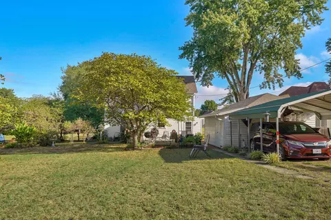 Exterior - 527 Center St, Mount Vernon, MO 65712 photo 12 of 15