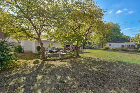 Exterior - 527 Center St, Mount Vernon, MO 65712 photo 9 of 15