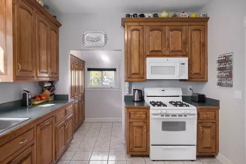 Kitchen - 527 Center St, Mount Vernon, MO 65712 photo 3 of 3