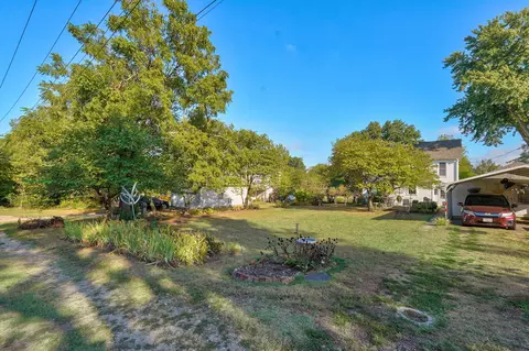 Exterior - 527 Center St, Mount Vernon, MO 65712 photo 13 of 15