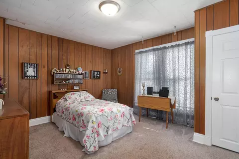 Bedroom - 527 Center St, Mount Vernon, MO 65712 photo 3 of 8