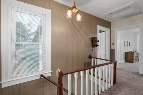 Entry Way - 527 Center St, Mount Vernon, MO 65712 photo 2 of 3