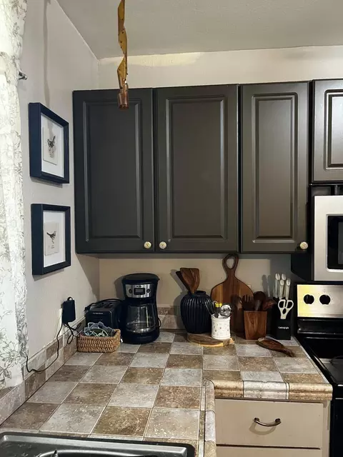 Kitchen - 63 County Road 364, Thayer, MO 65791 photo 5 of 6