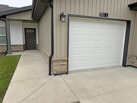 888 W Logan St # B, Rogersville, MO 65742