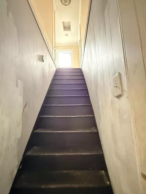 Entry Way - 2629 E Division St, Springfield, MO 65803 photo 1 of 1