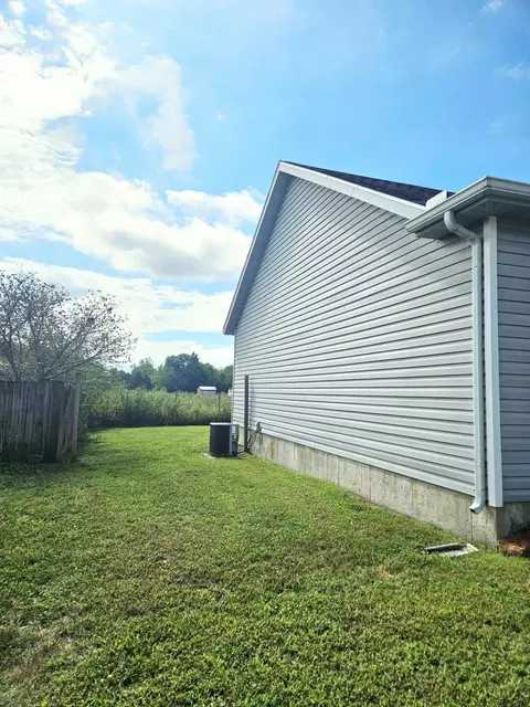Exterior - 524 E Yale St, Liberal, MO 64762 photo 5 of 8