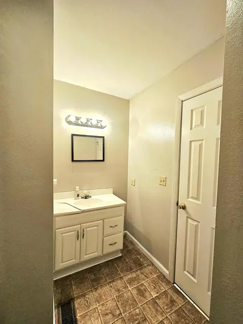 Bath - 524 E Yale St, Liberal, MO 64762 photo 5 of 8